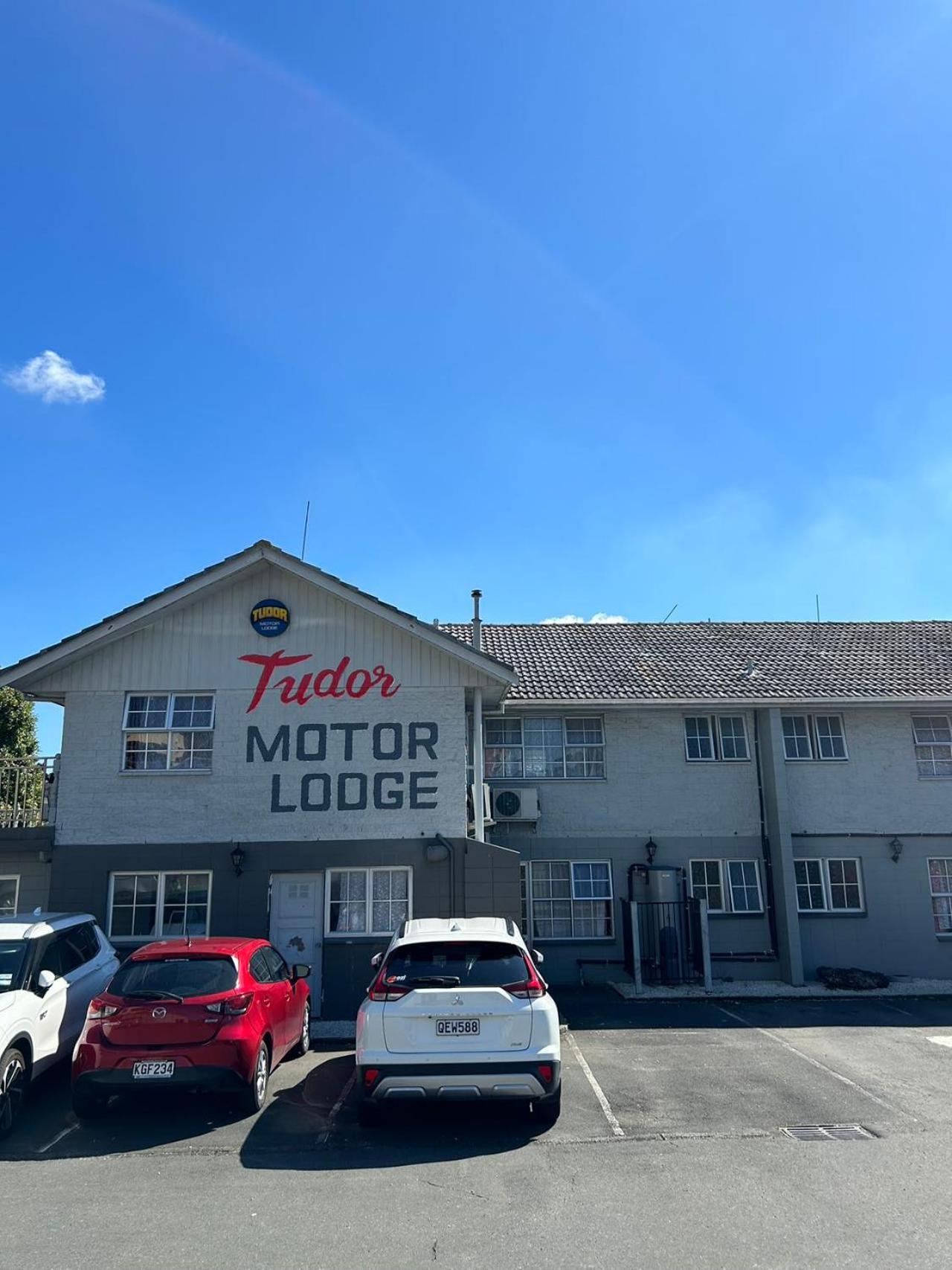 Tudor Motor Hamilton